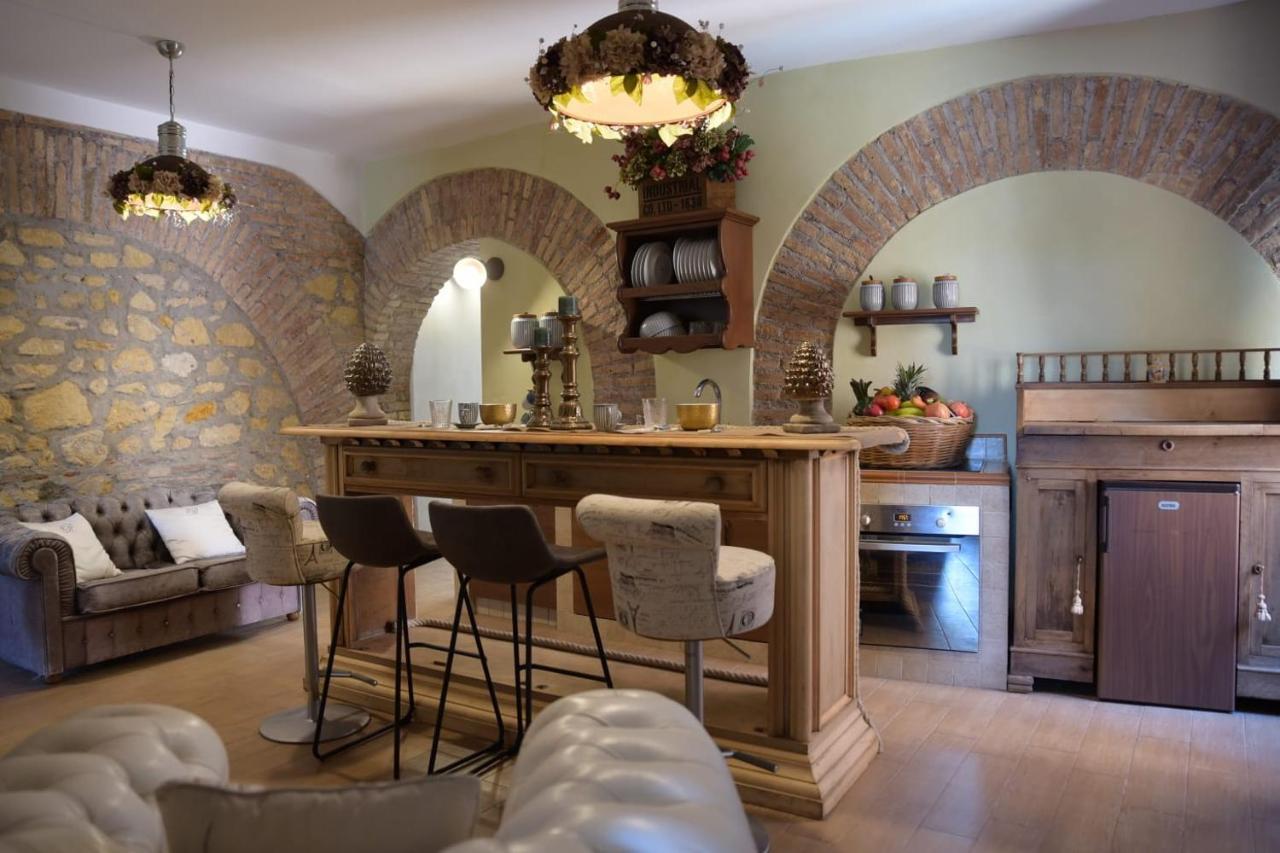San Salvator Luxury Suites Nettuno Exterior photo